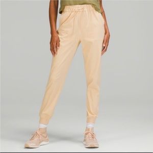 Lululemon Stretch Hi Rise full length jogger size 6 NWOT